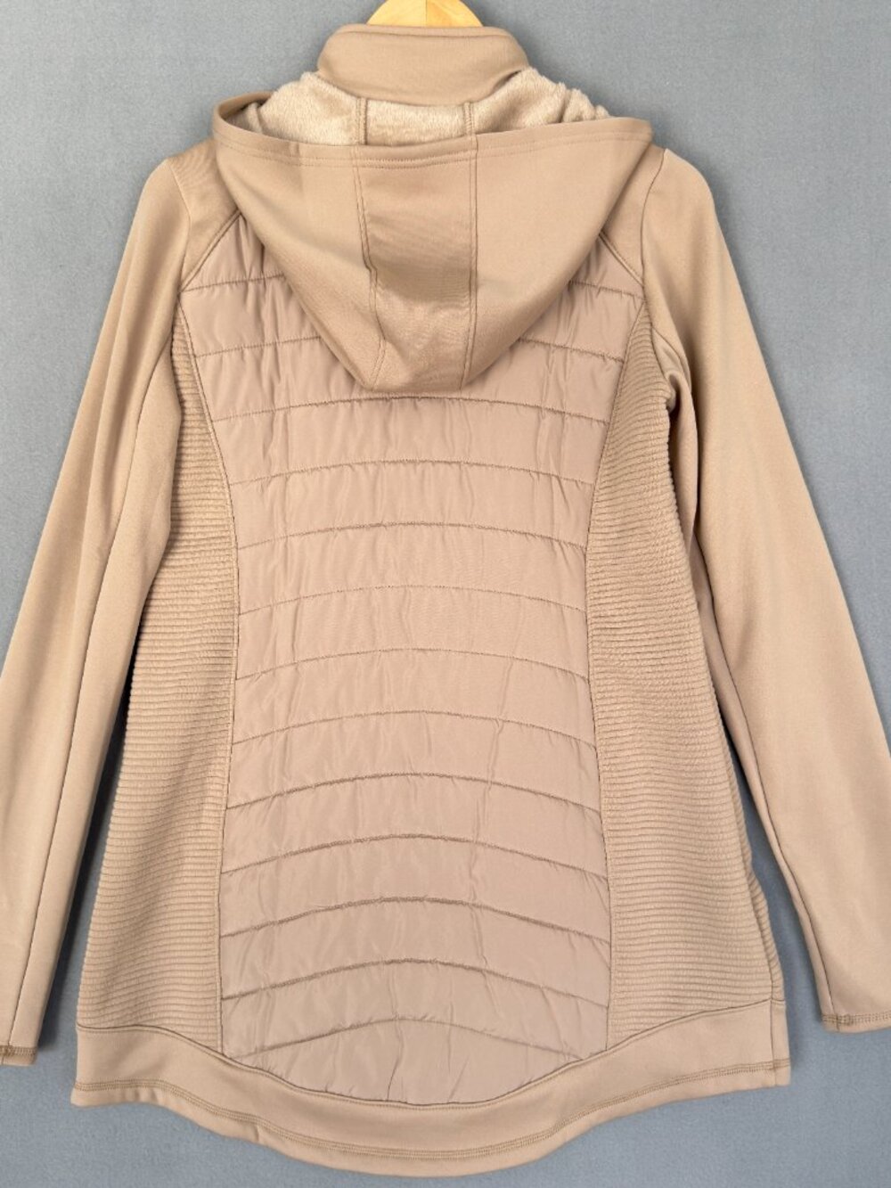 Tek Gear Women’s Zip Up Long Jacket Size M Beige Quilted Hooded Thumb Hole - Picture 9 of 14